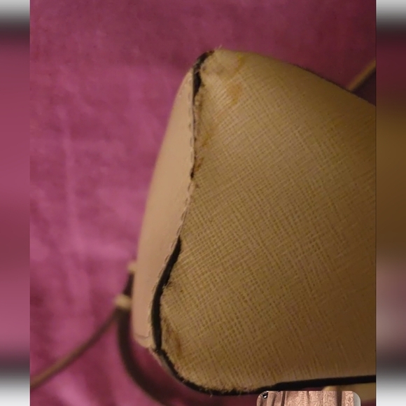 Michael Kors Tan Shoulder Bag - Picture 2 of 13